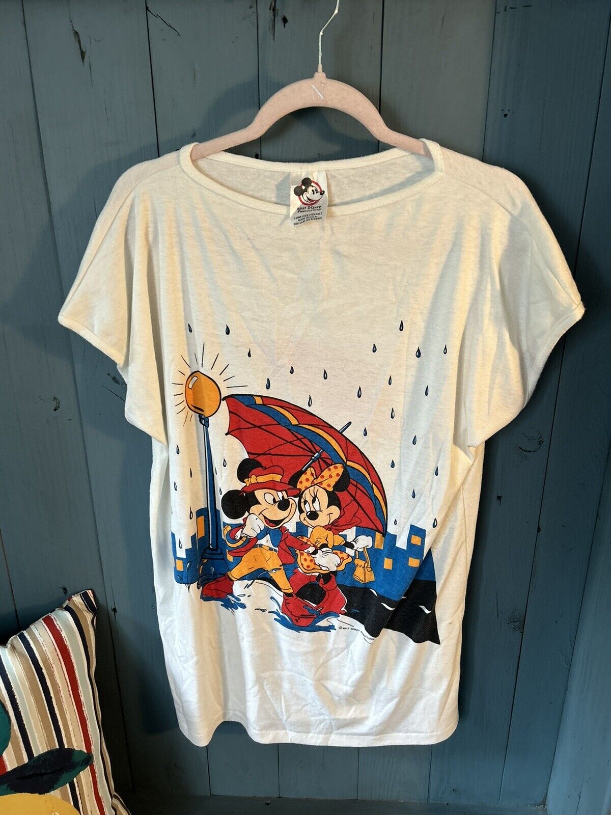 Vintage 1980 Mickey And Minnie “Singing In The Rain” T-shirt One Size