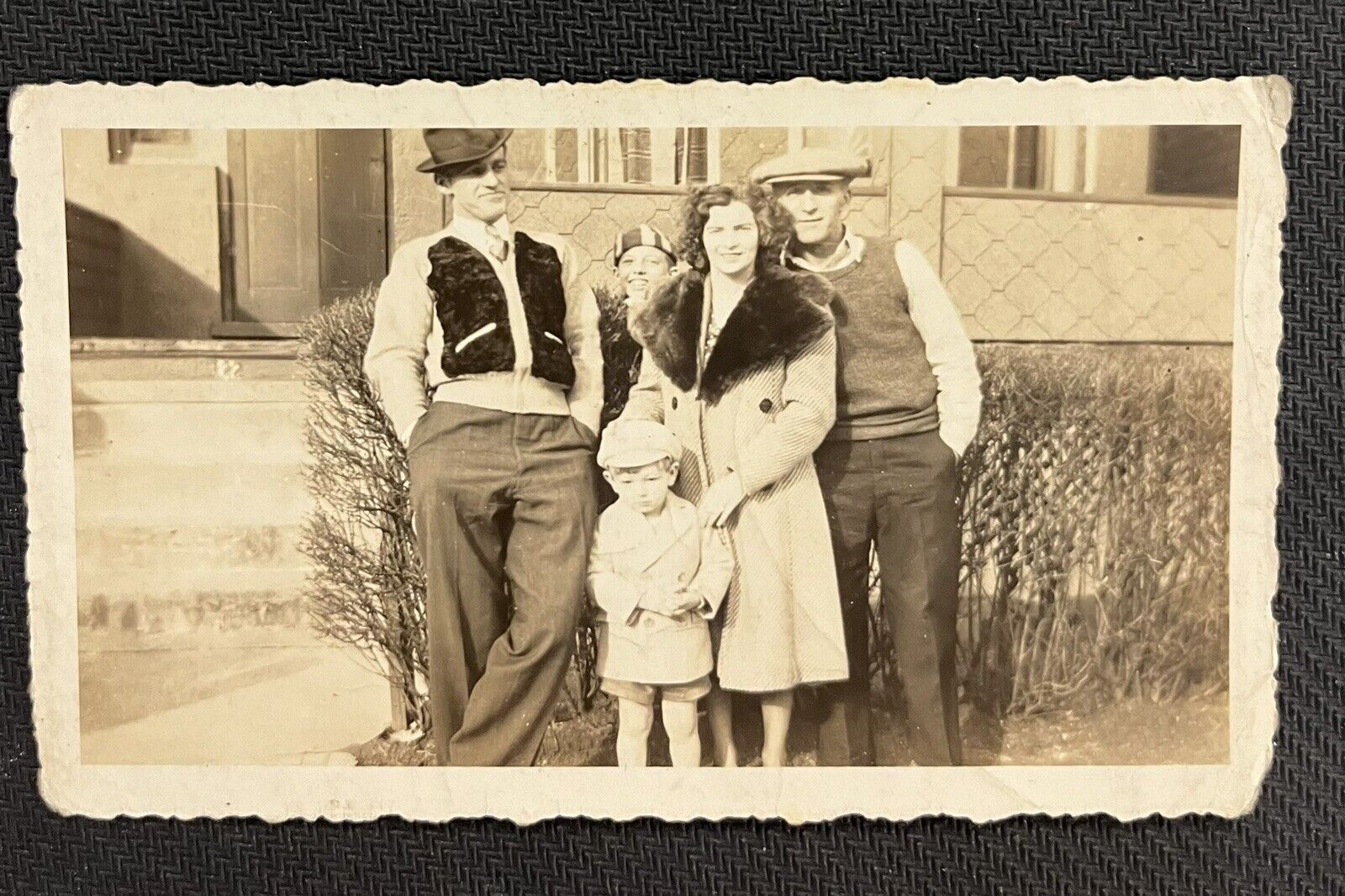 FOUND VINTAGE PHOTO PICTURE Family Posing For A Snapshot