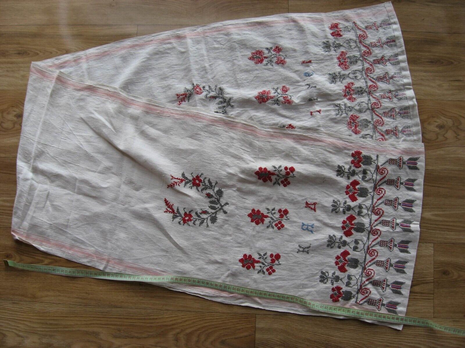 Antique UKRAINIAN  RUSHNIK UKRAINE Chigirin Old Hand Embroidery Towel, 1941