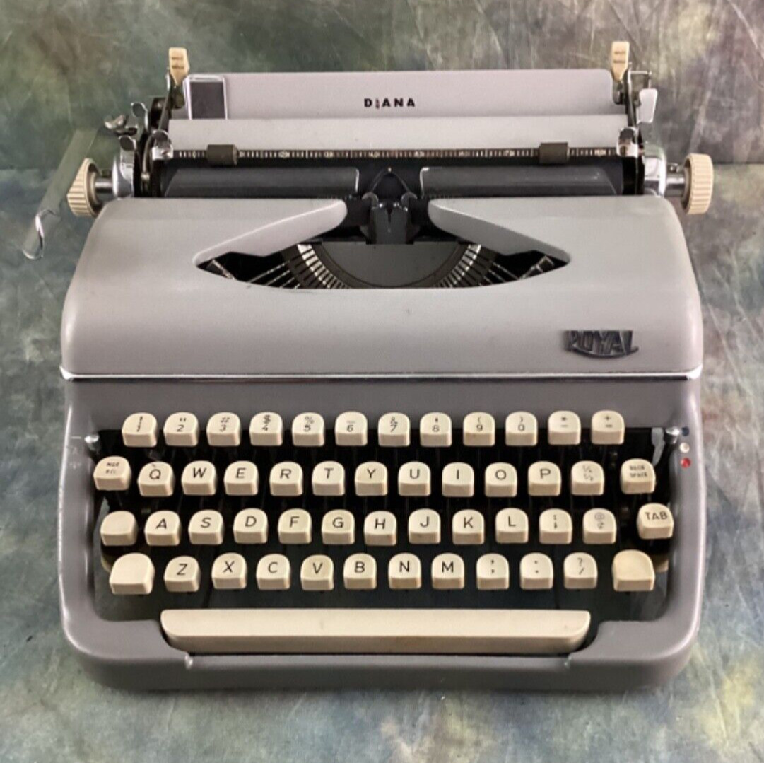Vintage 1950’s Royal Diana Steel Mechanical Manual Typewriter no case