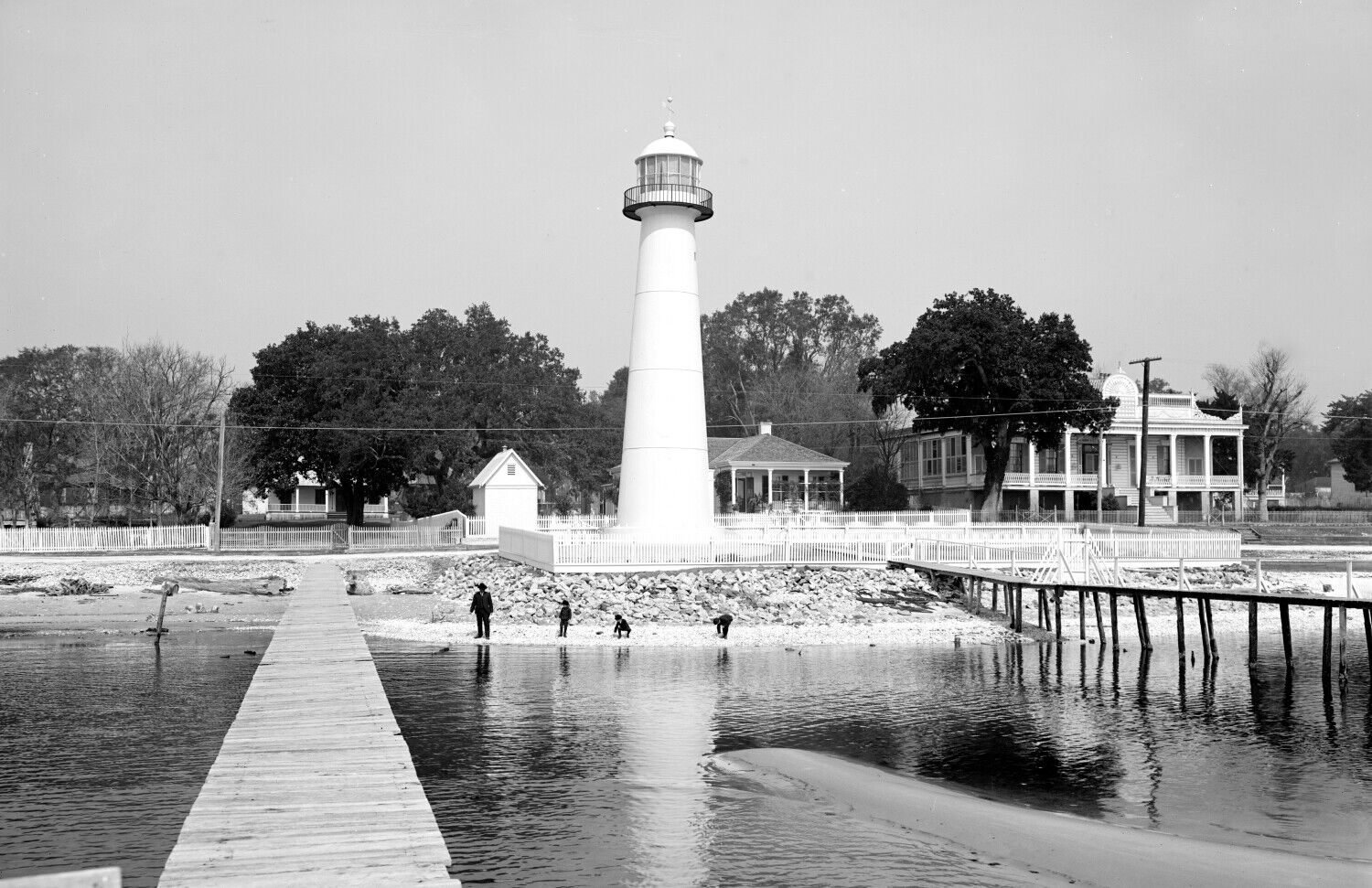 1906 Biloxi Light, Biloxi, Mississippi Vintage Photograph 11\
