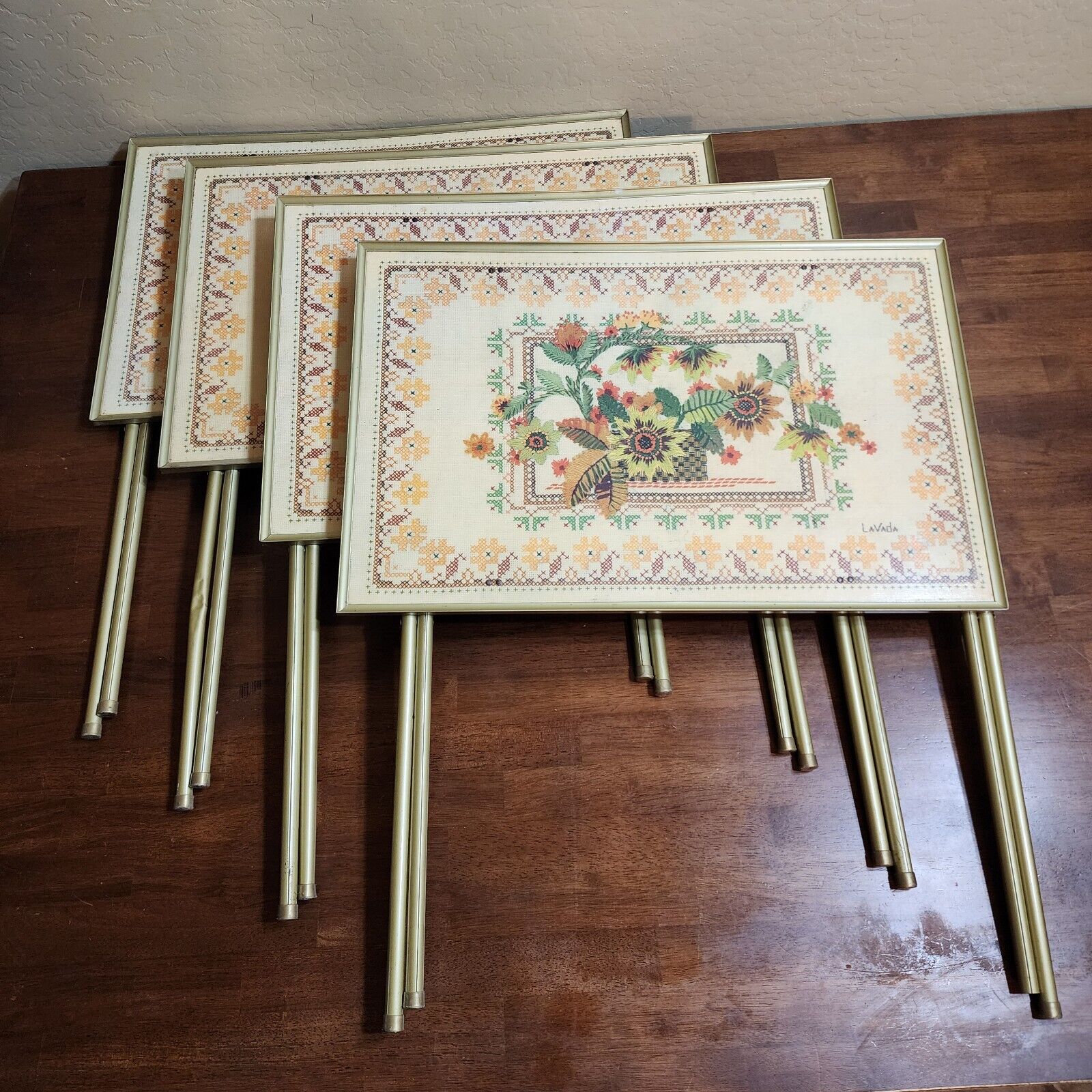  Vintage Set of 4 LAVADA MCM Floral Faux Needlepoint TV Tray Tables