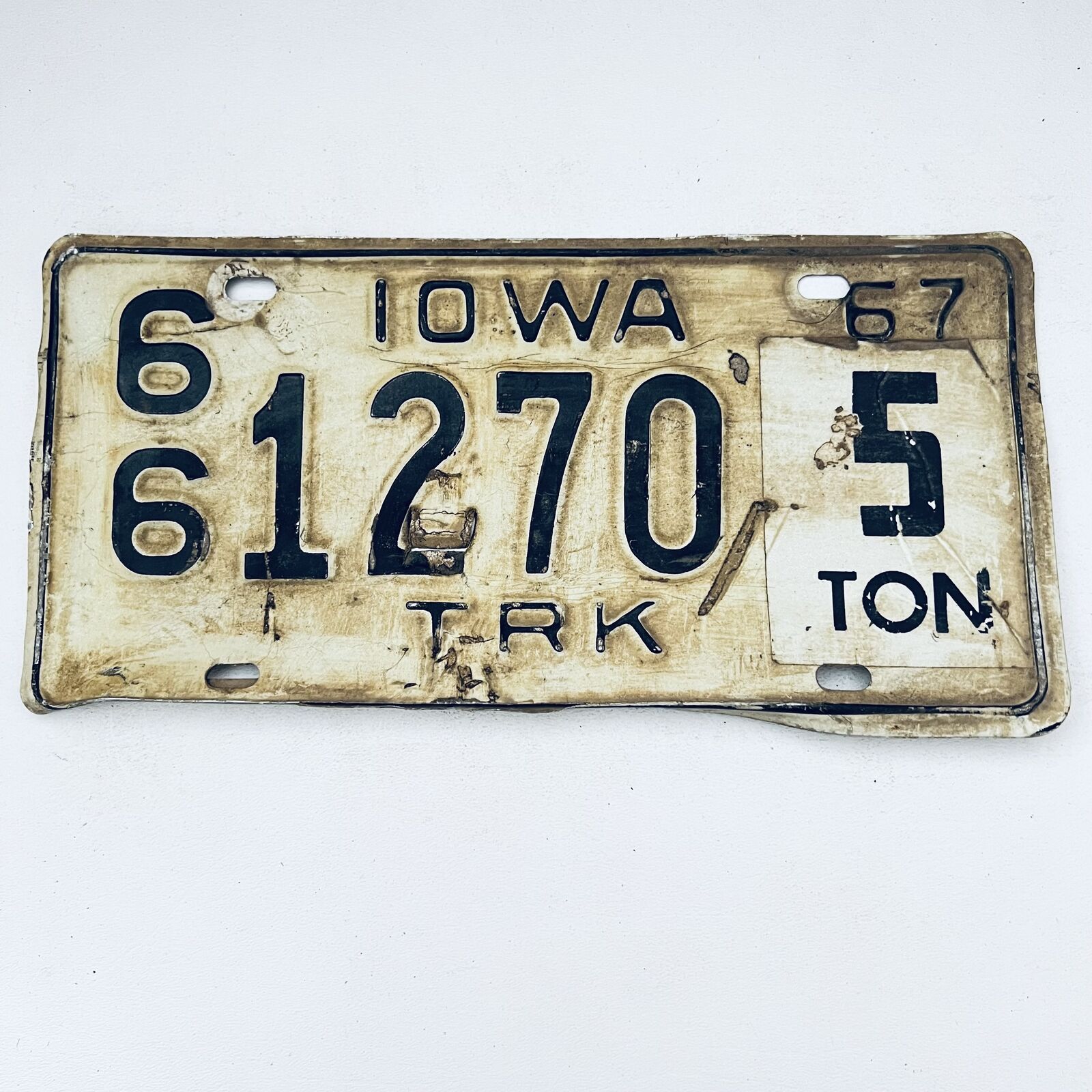 1967 United States Iowa Mitchell County Truck License Plate 66 1270