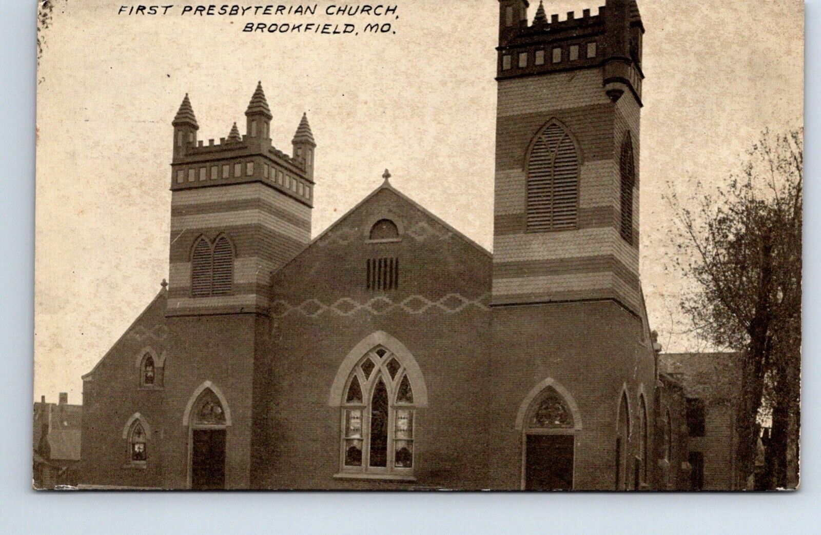Postcard Missouri Brookfield First Presbyterian Church
