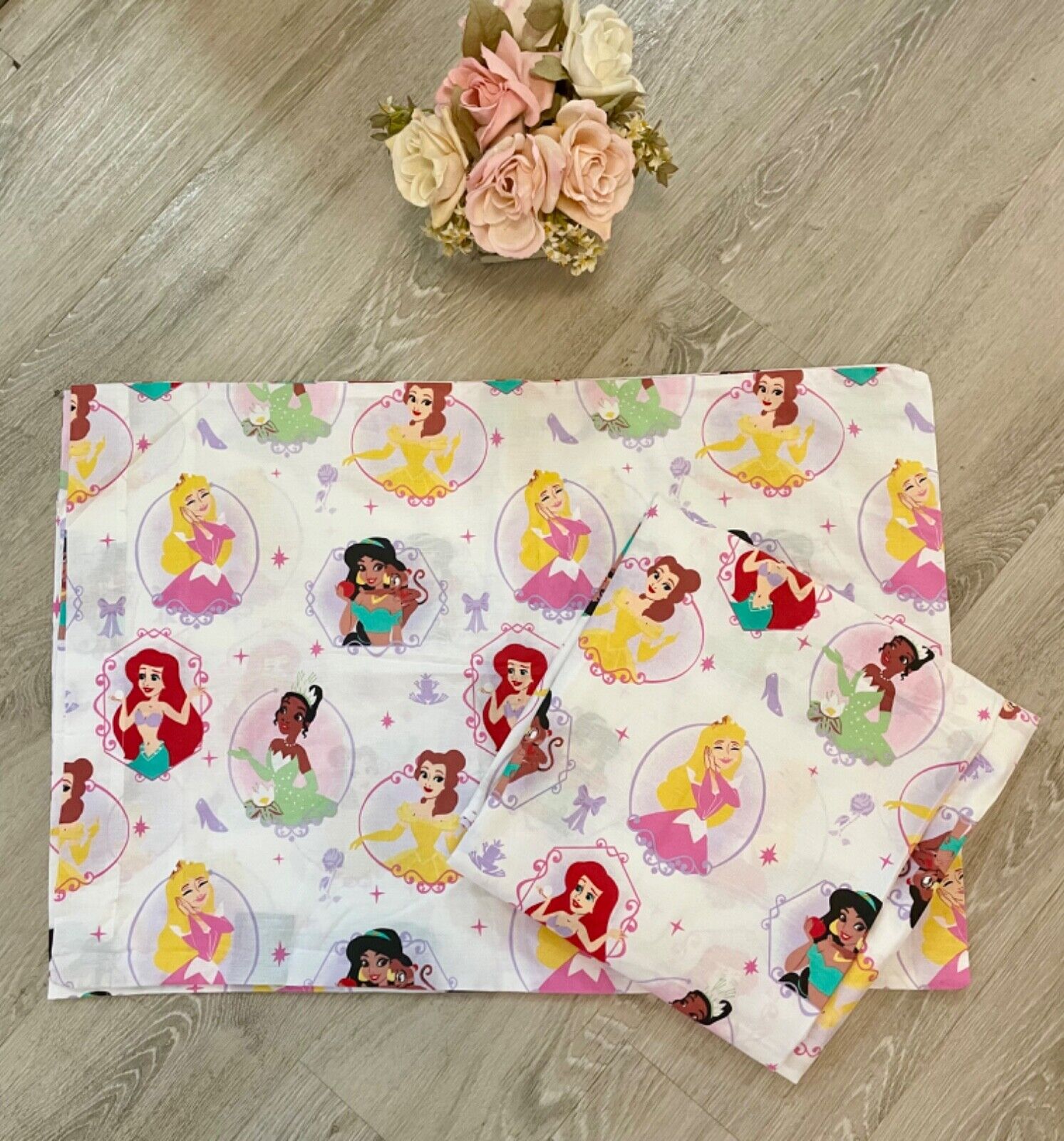 3 Piece Set Disney Princesses Queen Flat Sheet & Two Pillowcases
