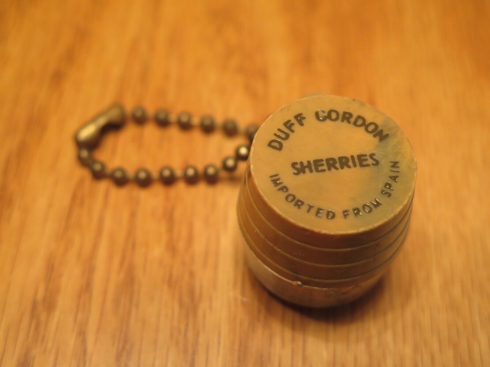 Vintage DUFF GORDON SHERRIES Advertising Keychain Barrel Plastic Coin Holder