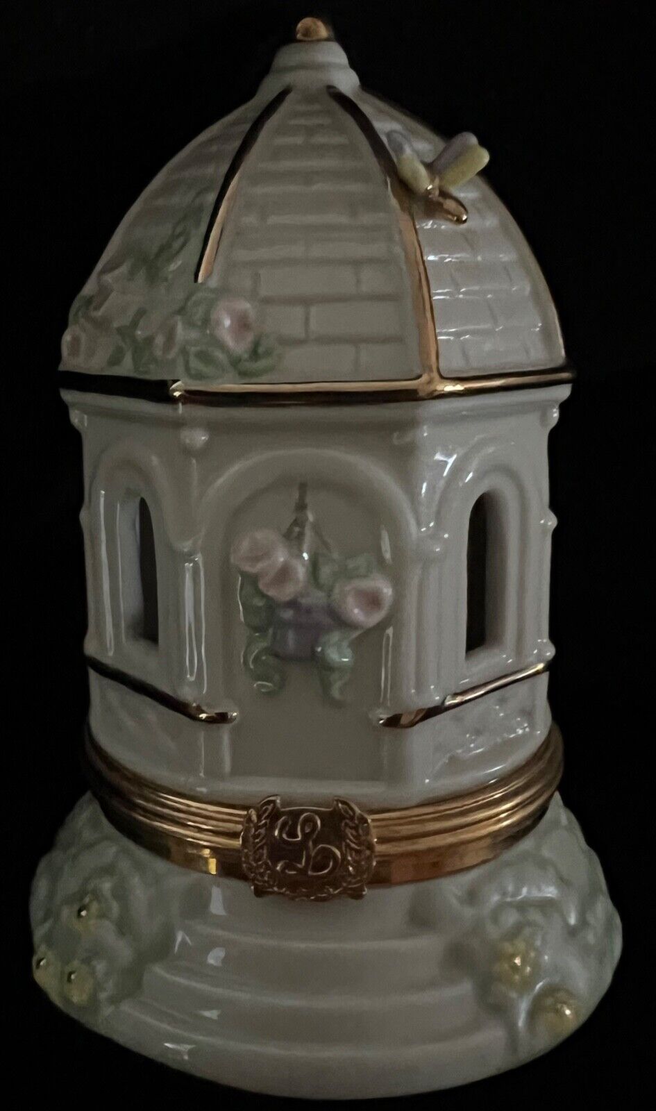 Lenox Treasures The Garden Gazebo Treasure Box~Porcelain Trinket Box