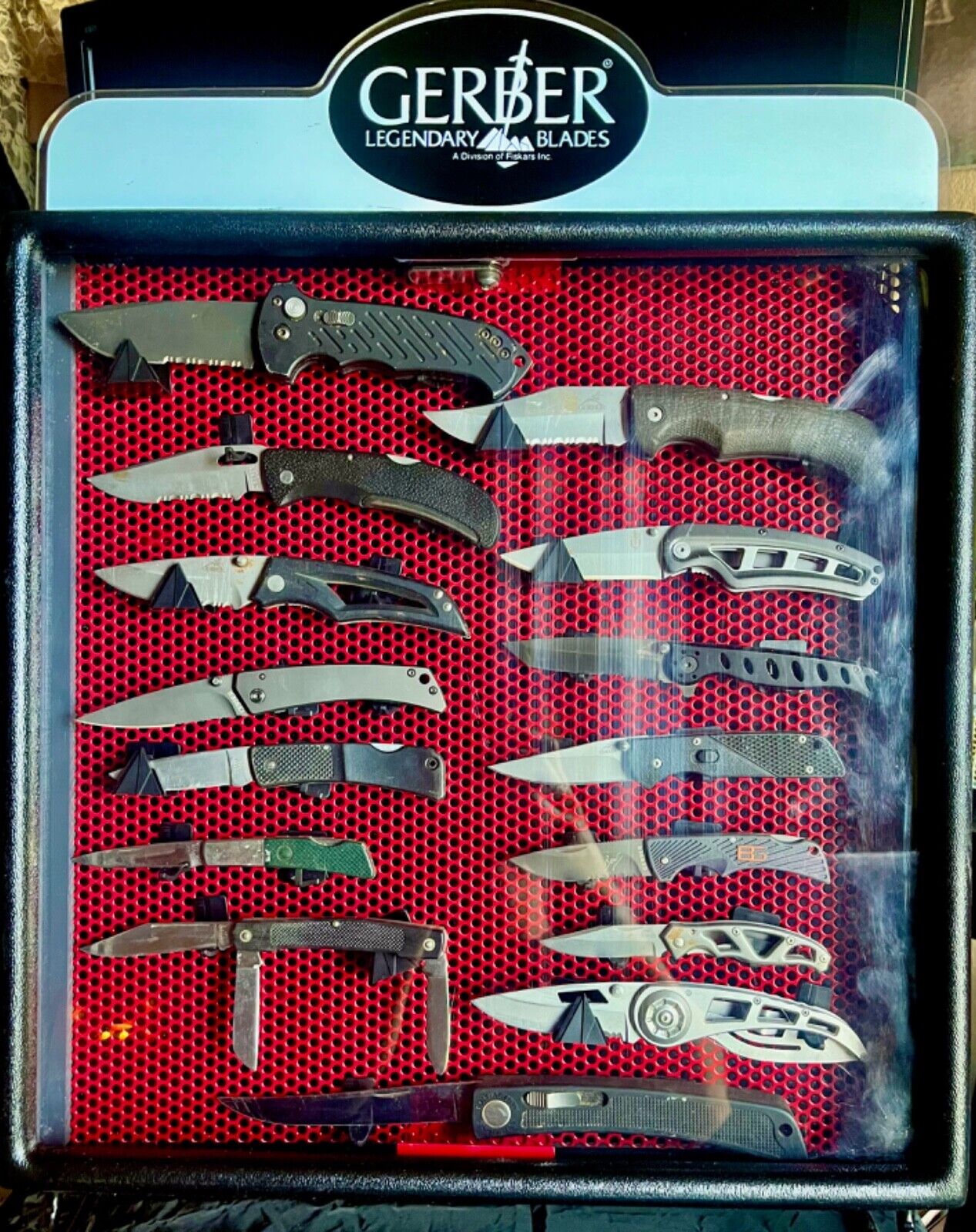 Gerber knives - lot of 15 & Legendary Blades Display Case - New & Used - Vintage