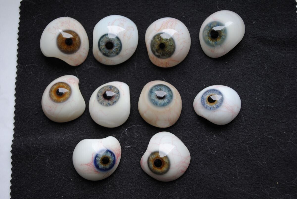 10 very nice antique german human prosthetic glass eyes
