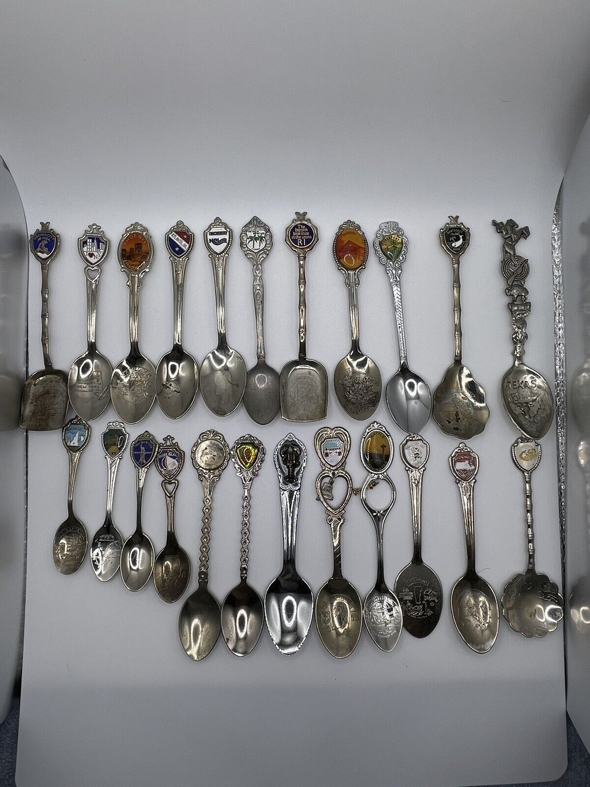 Vintage Souvenir Travel Spoons 1980 - 1990 LOT 31 Unique And Different Spoons