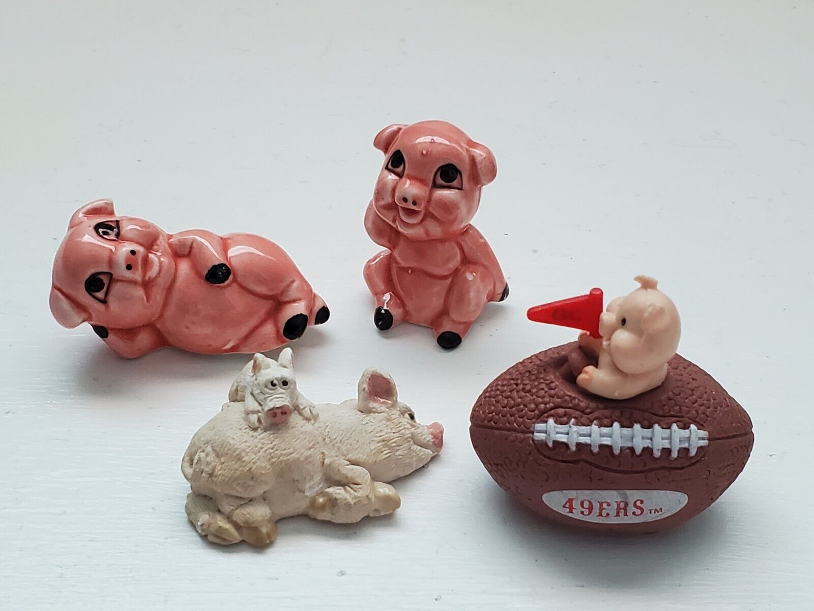 Lot Of 4 Mixed Pig Lot  Figurines Ceramic Resin Plastic FIGURINES