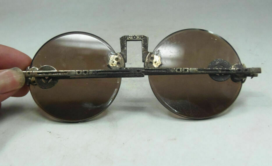 Old collection Chinese Shanghai Oriental Vintage Dark brown Crystal glasses