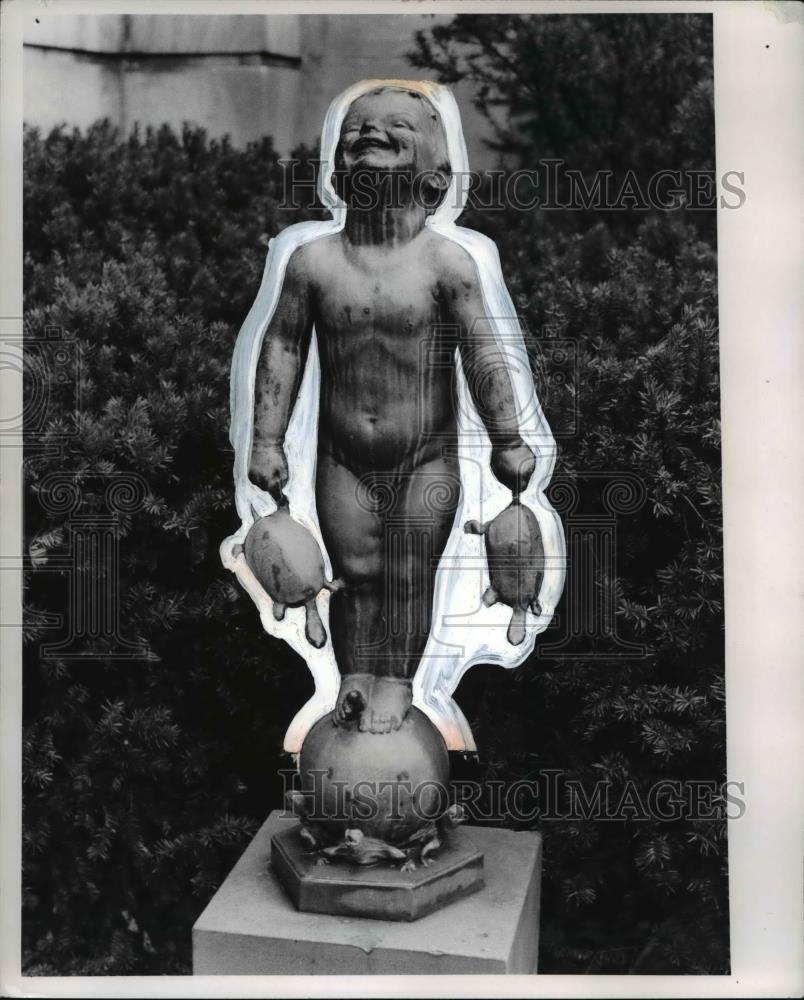 1970 Press Photo The metal statue is able to withstand the weather, we\'re told