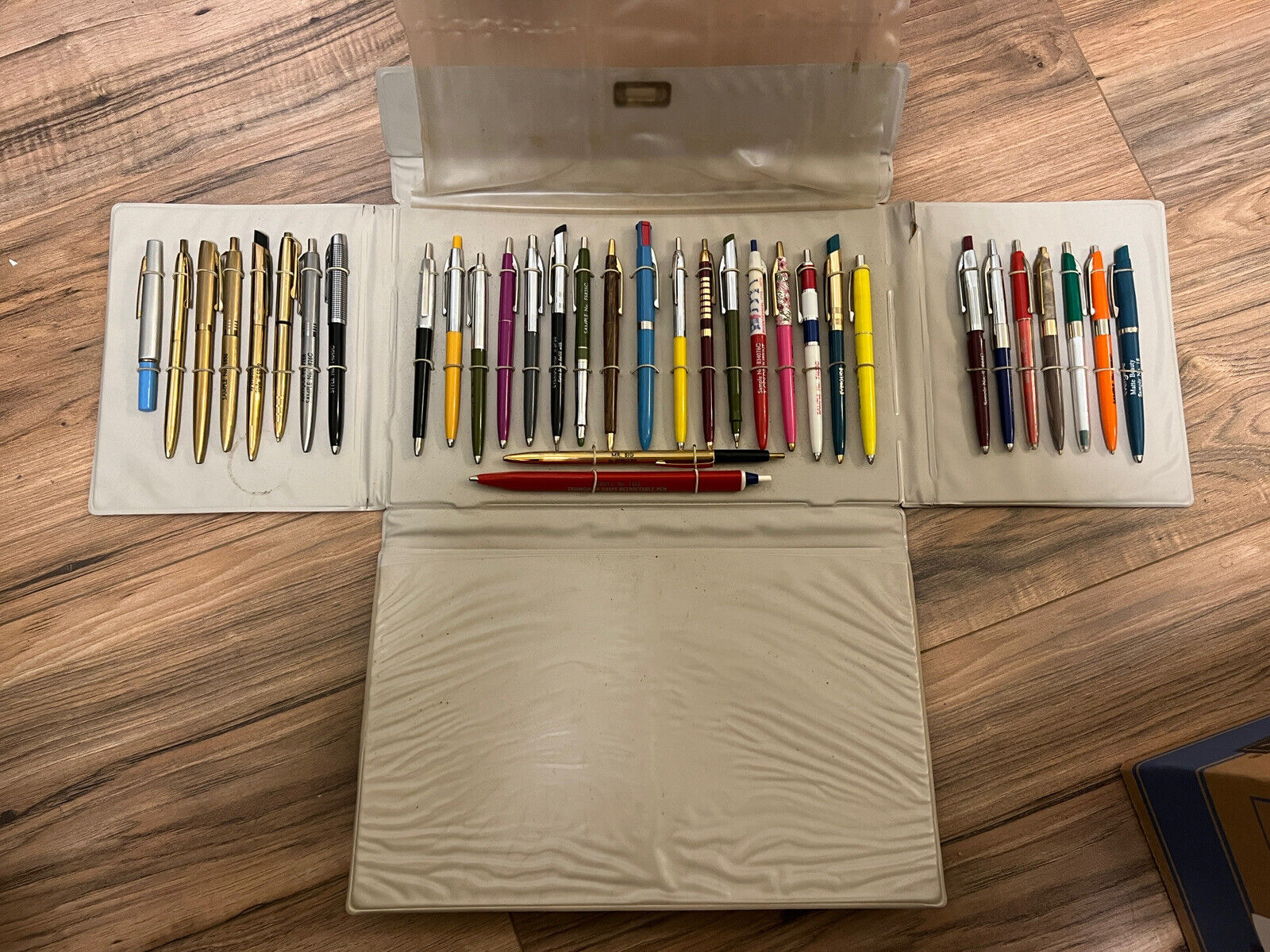 Lot of 34 Vintage Ballpoint Pens Salesman Sample Lot With Original Holder