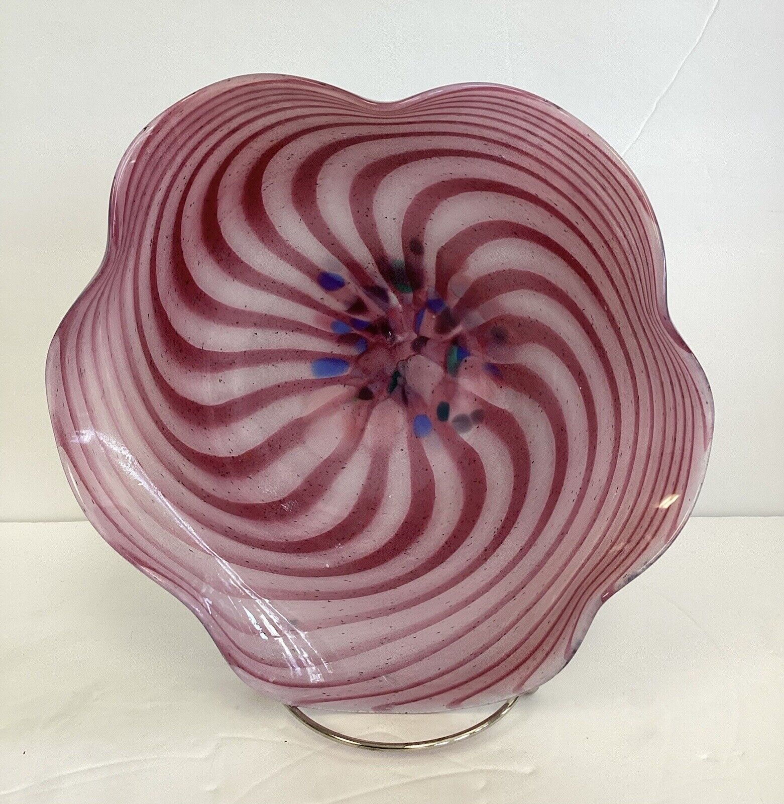 VTG 1980s free form Hand Blown Flower Pink & White Swirl Stripe art glass dish