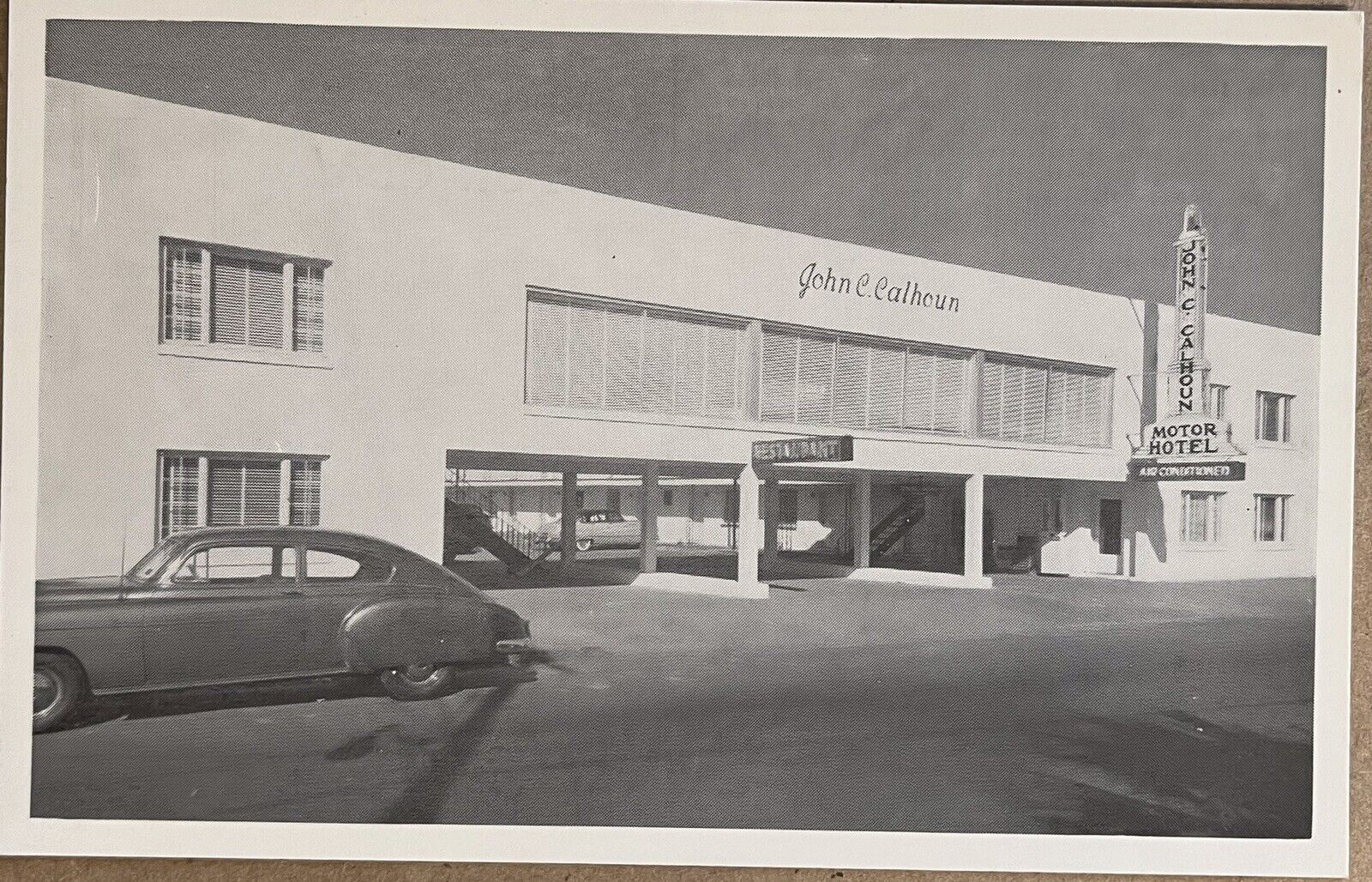 Charleston John Calhoun Motor Hotel South Carolina 194 Calhoun St Postcard 1953