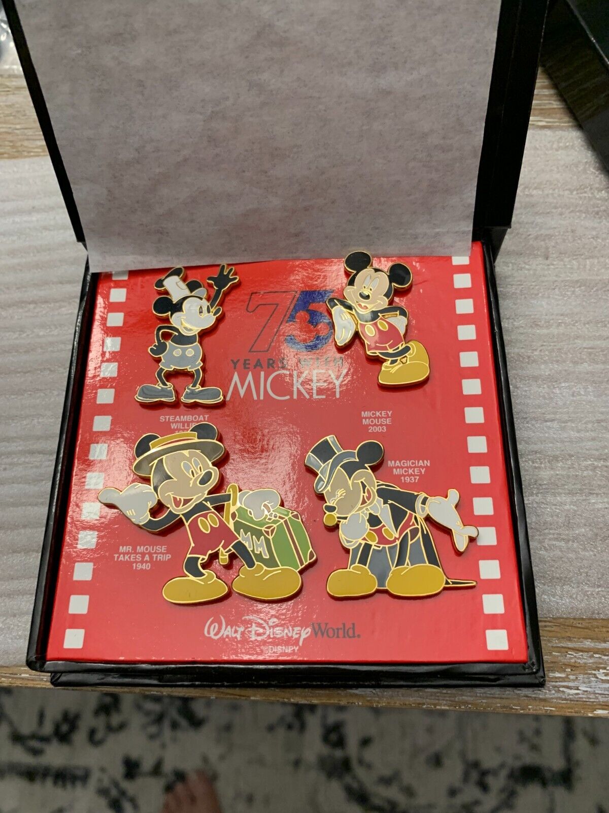2002  Disney 75 years with Mickey Mouse 4 pin set 