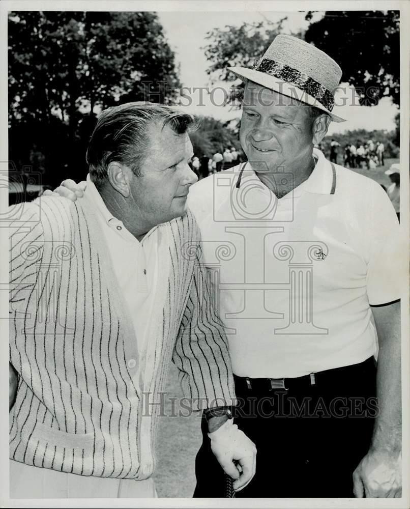 1960 Press Photo Golfer Walter Burkemo poses with baseball player Gerald Priddy