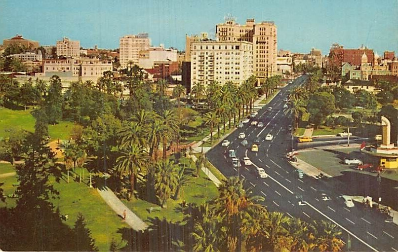 Postcard CA:  Lafayette Park, Wilshire Boulevard, Los Angeles, California, \'50\'s