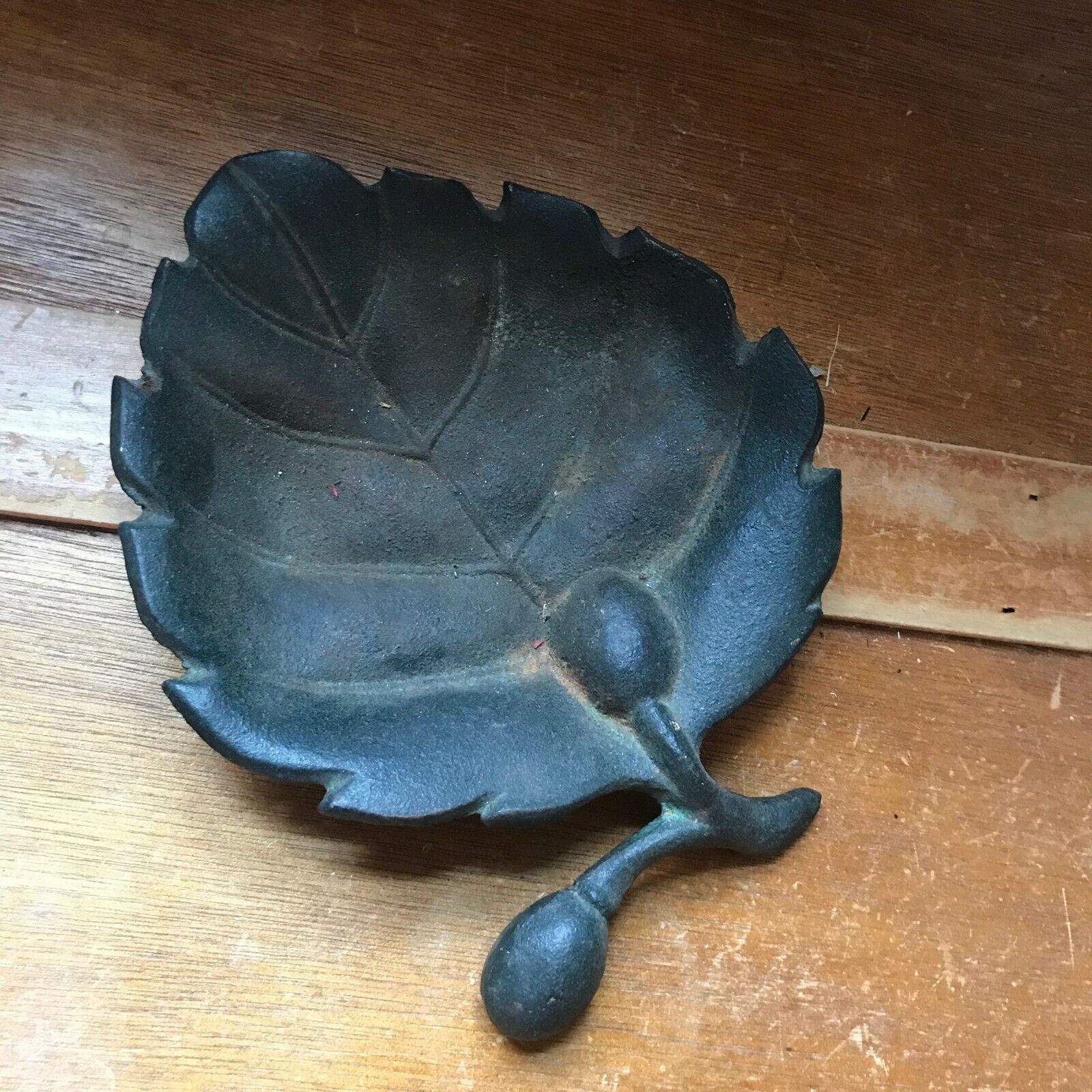 Antique Arts & Crafts Movement Unmarked Very Heavy Cast Iron Leaf w Stem Trinket