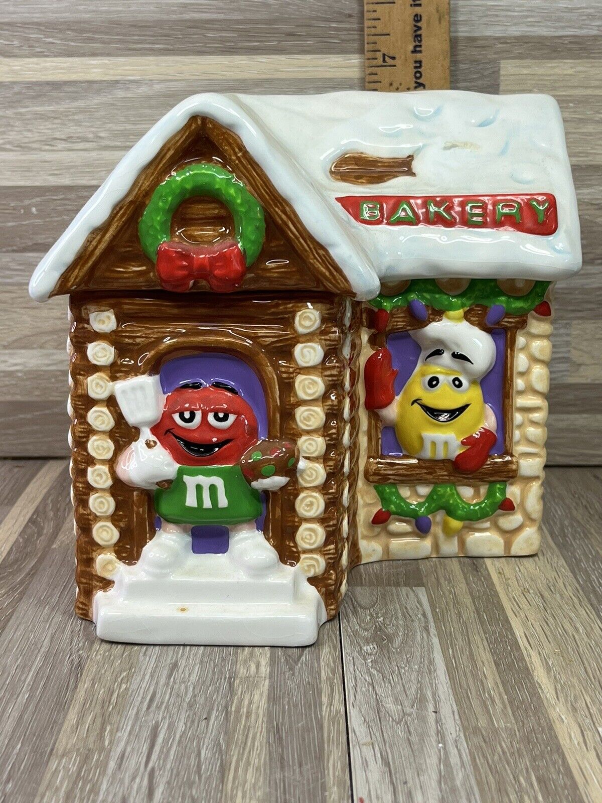 M&M\'S LOG CABIN BAKERY COOKIE CANDY CONTAINER CERAMIC BY GALERIE  2003
