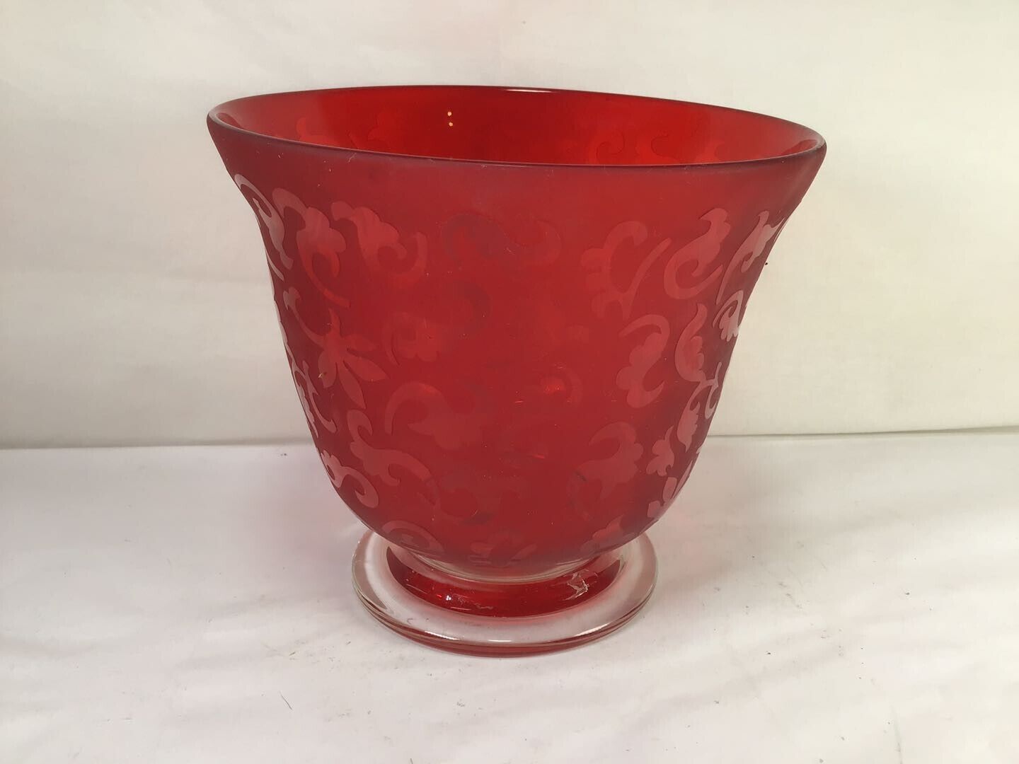 Z52 Vintage Antique Classic Red Etching Carved Design Art Piece Glass Cup