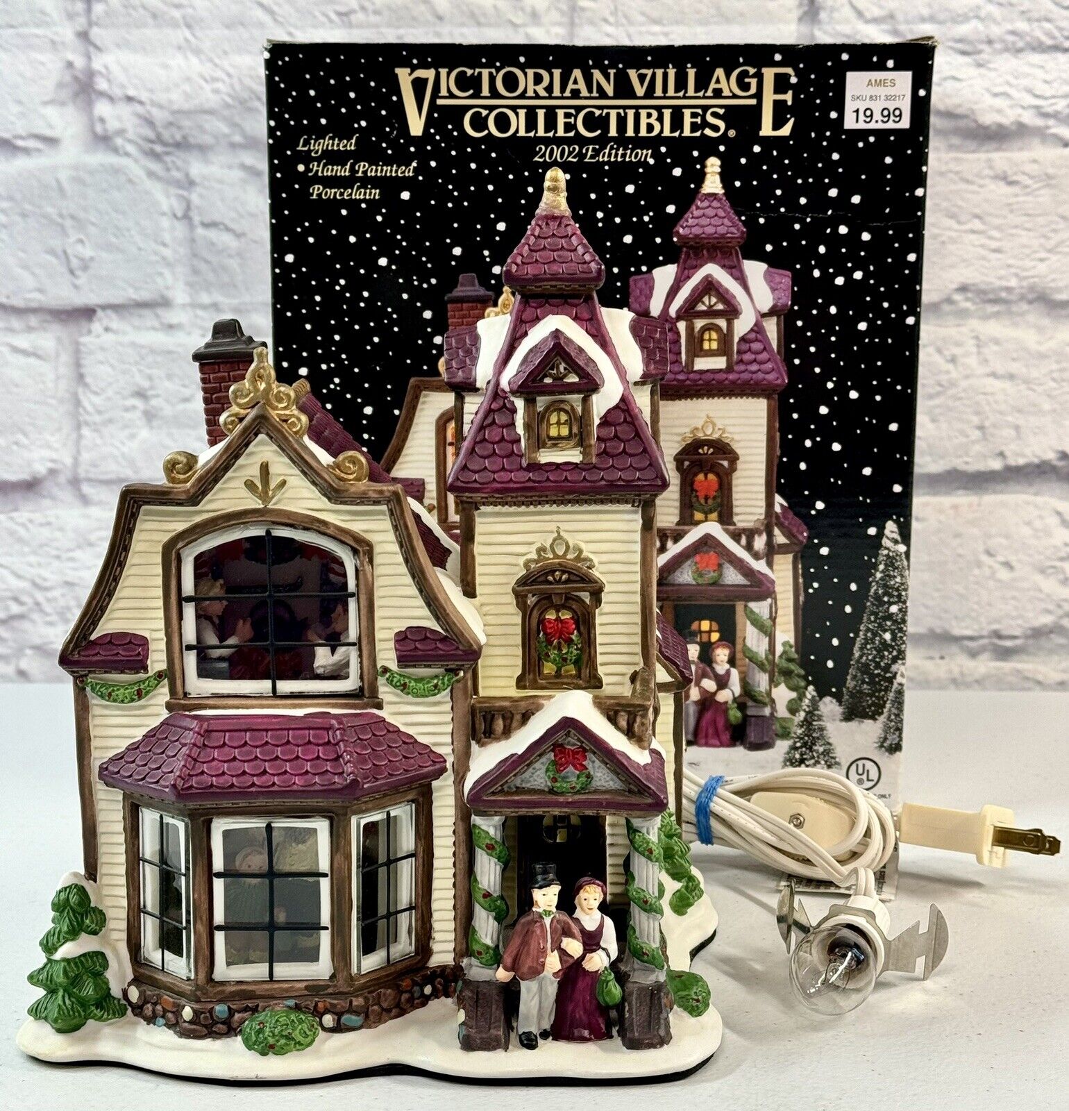 2002 Victorian Village Collectibles Smithfield House Christmas Porcelain Lighted