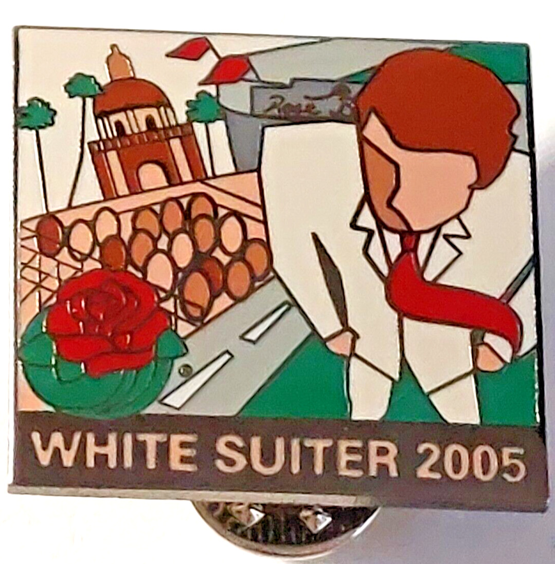 Rose Parade 2005 White Suiter Lapel Pin (052223/062423)