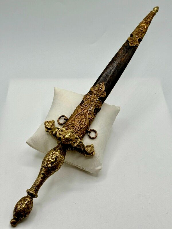 Antique European Toledo/Stiletto Dagger  18th Century Engraved Handle and Sheath