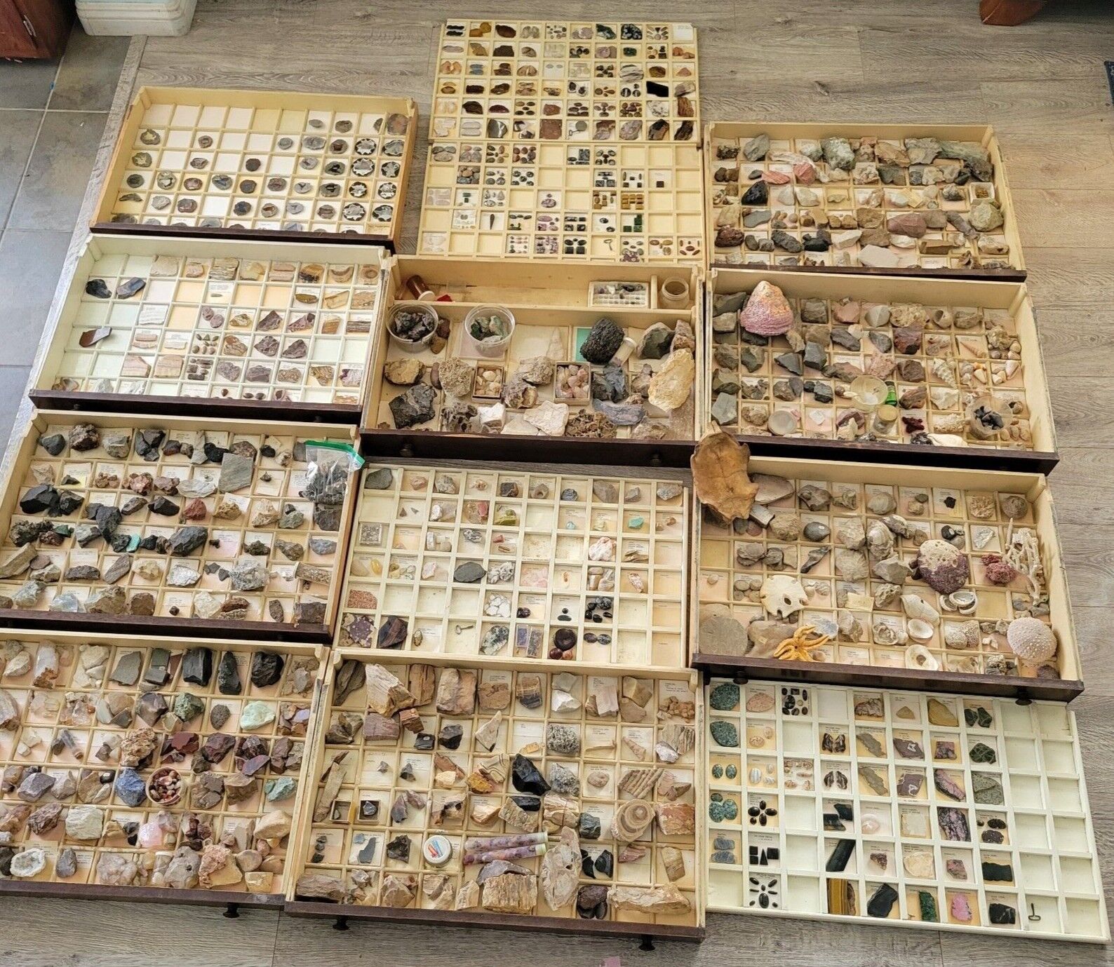 Huge Gem/mineral/ Fossil/Jewelry stone/meteorite/gold & silver ore collection 