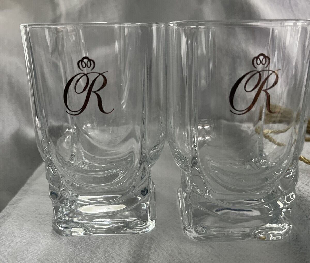 Two CROWN ROYAL Whisky Bourbon Glasses Gold Letters On the Rocks with CR bag