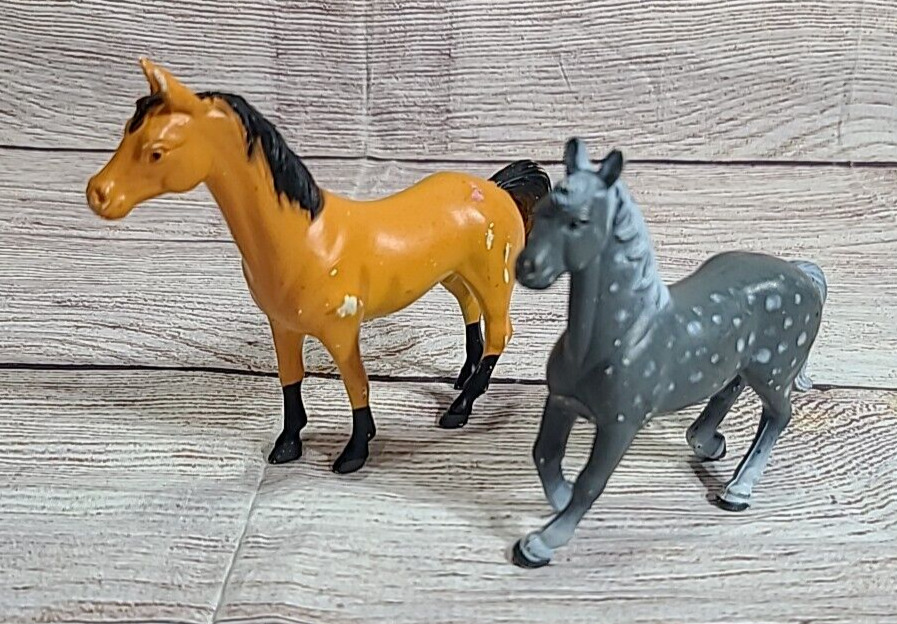 Vintage Funrise Play Horse Figures Toys Lot Of 2 Brown Gray 4\