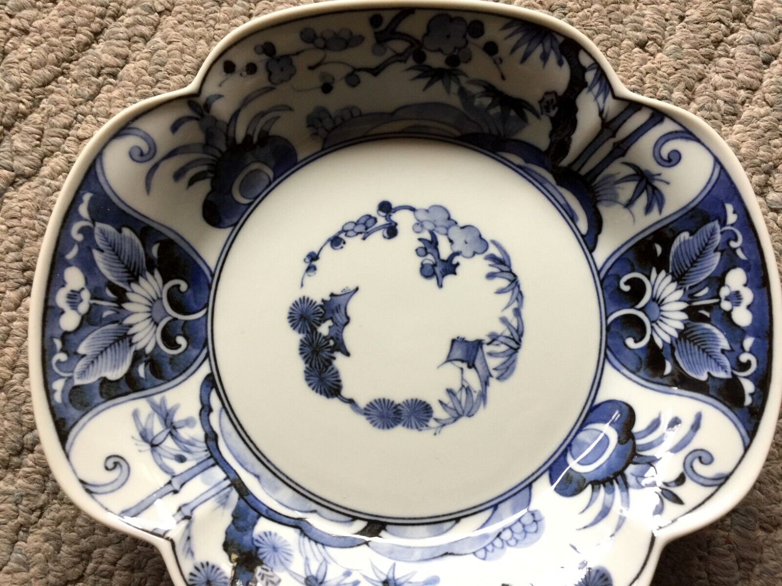 Vintage NEW unused~Toyo Japan~Blue White Bowl~Lotus Flowers Lobed 9x8.25\