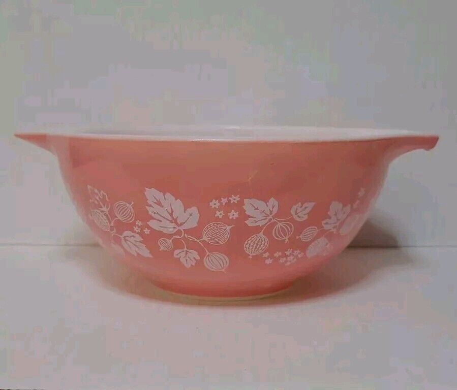 Vintage PYREX #442 White On Pink Gooseberry Cinderella 1.5 Quart Mixing Bowl 