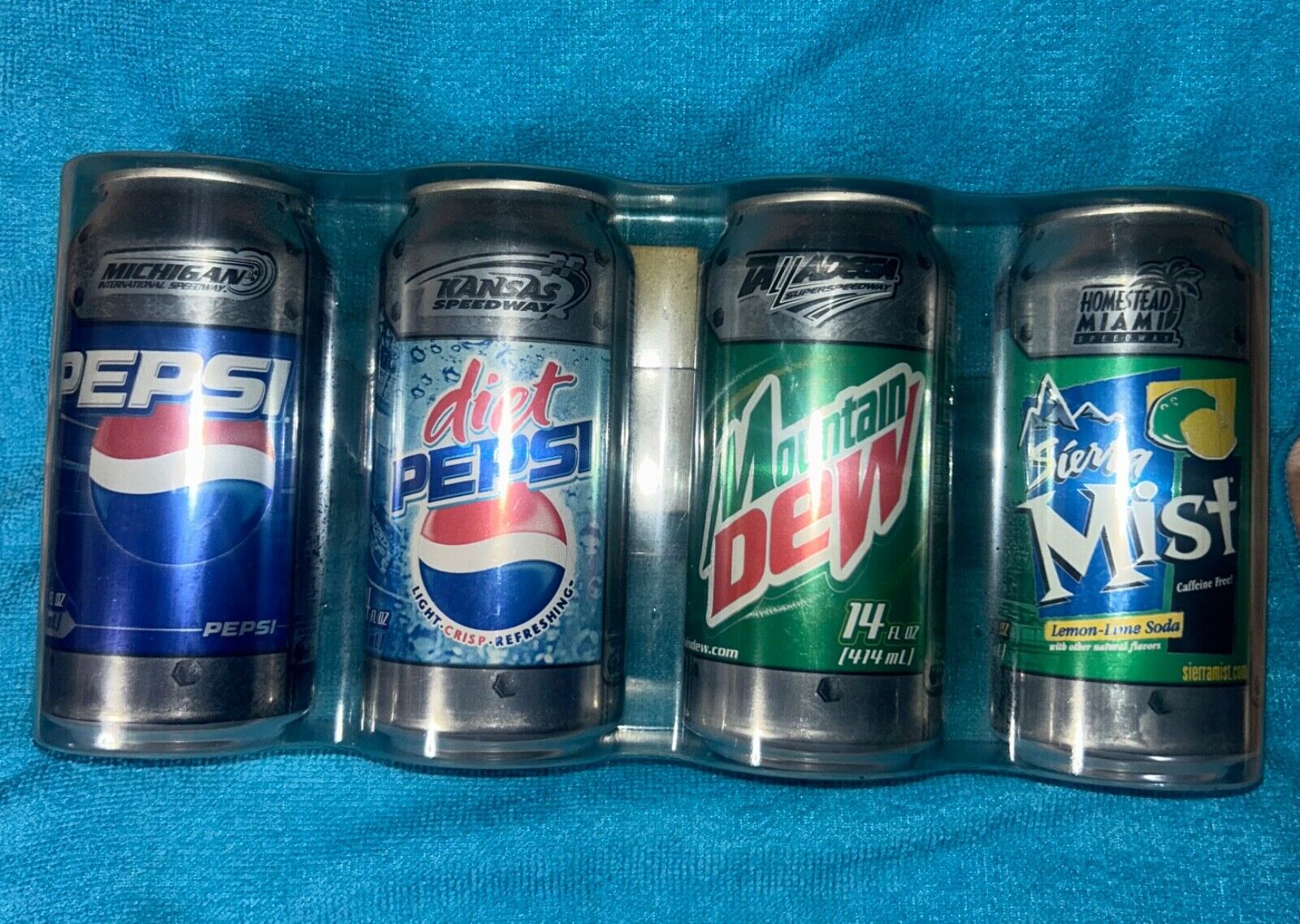 Pepsi, Diet Pepsi, Mountain Dew, Sierra Mist Lot Of 4 14 Oz. Cans Read