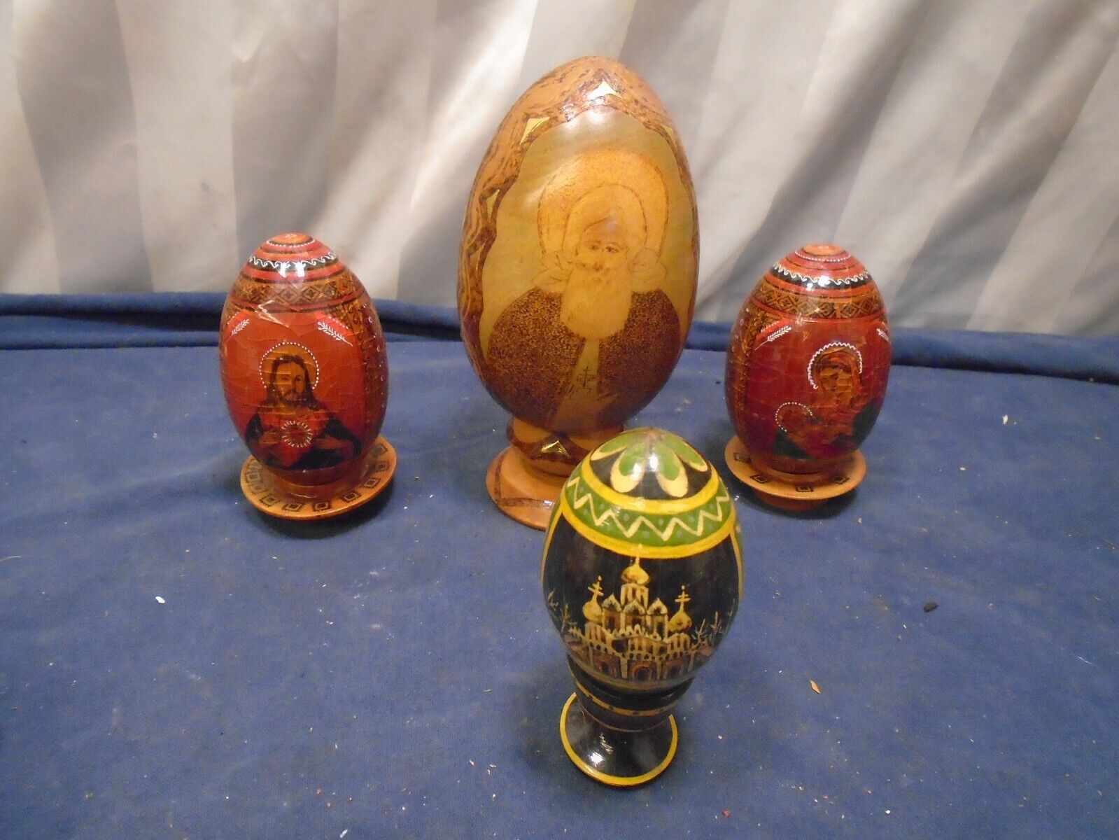4 VTG Russian Religious Madonna Kremlin Lacquered Eggs Hand Painted Solid Wood