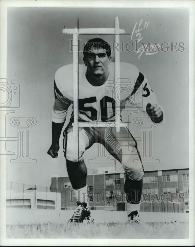 1967 Press Photo USC Trojans\' football player Adrian Young - pis17362