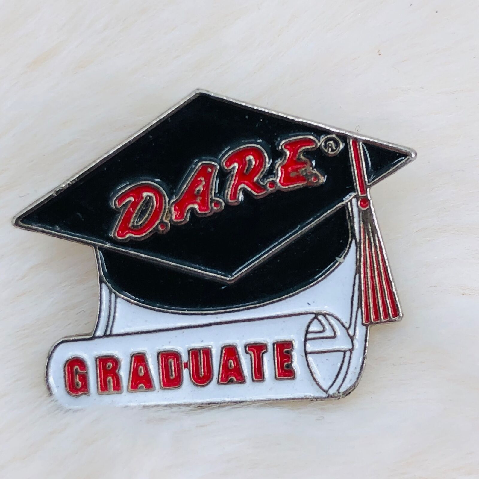 Vtg Dare Drug Abuse Resistance Education Graduate Lapel Pin Say No to Drugs