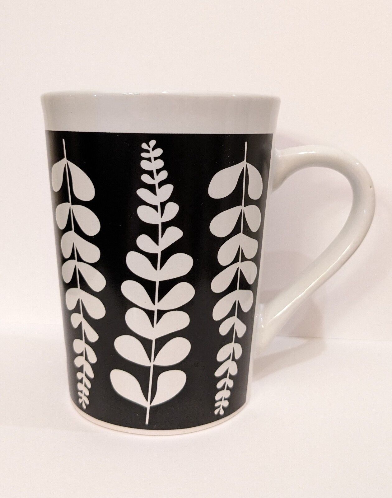 Royal Norfolk Black White Leaf 15oz Mug Stoneware Cup