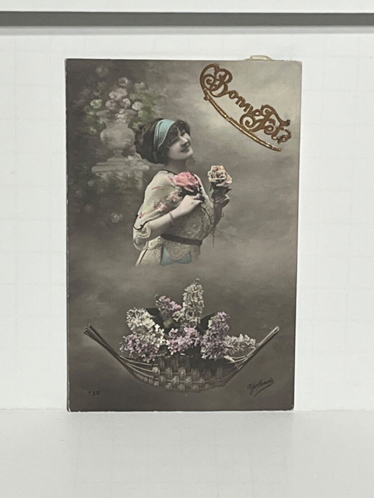 Postcard Beautiful Woman Flowers BonneFete A61