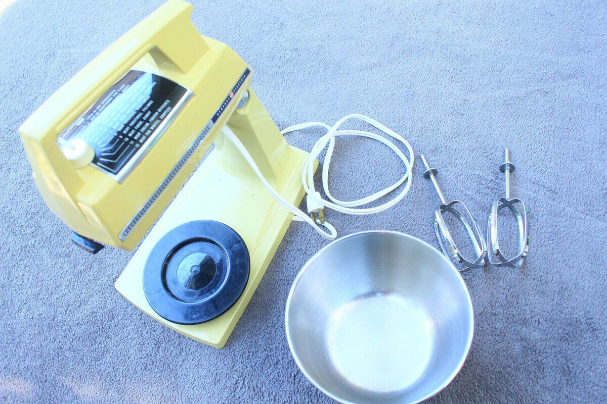 Vintage GE Stand Mixer Tan MCM Retro Kitchen Beaters Estate Gift Props Old OS