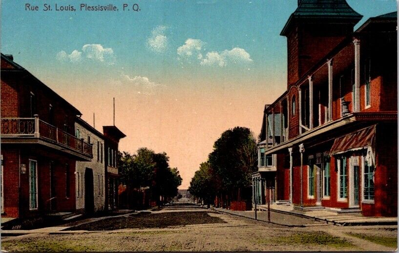 Vintage Postcard View Down Rue St. Louis in Plessisville Quebec QC 1912    11371