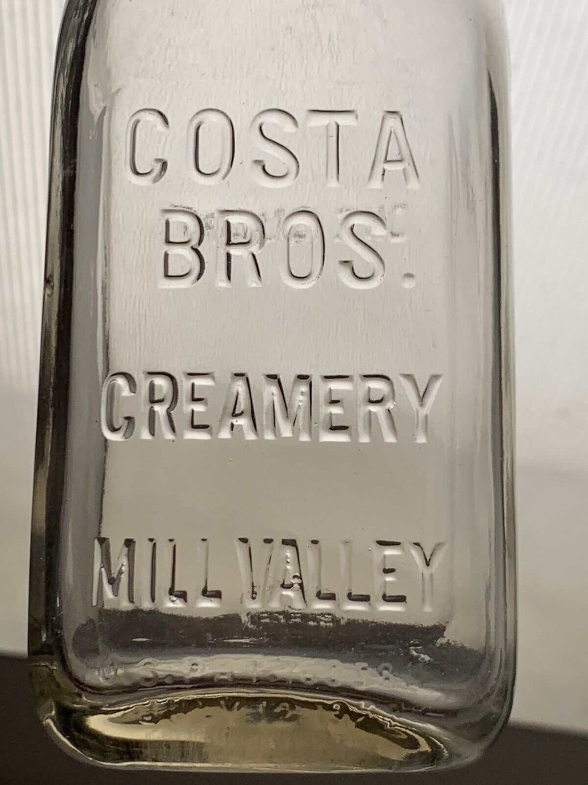 Rare Antique COSTA BROS CREAMERY Milk Bottle, MILL VALLEY, CAL 1 Quart Size