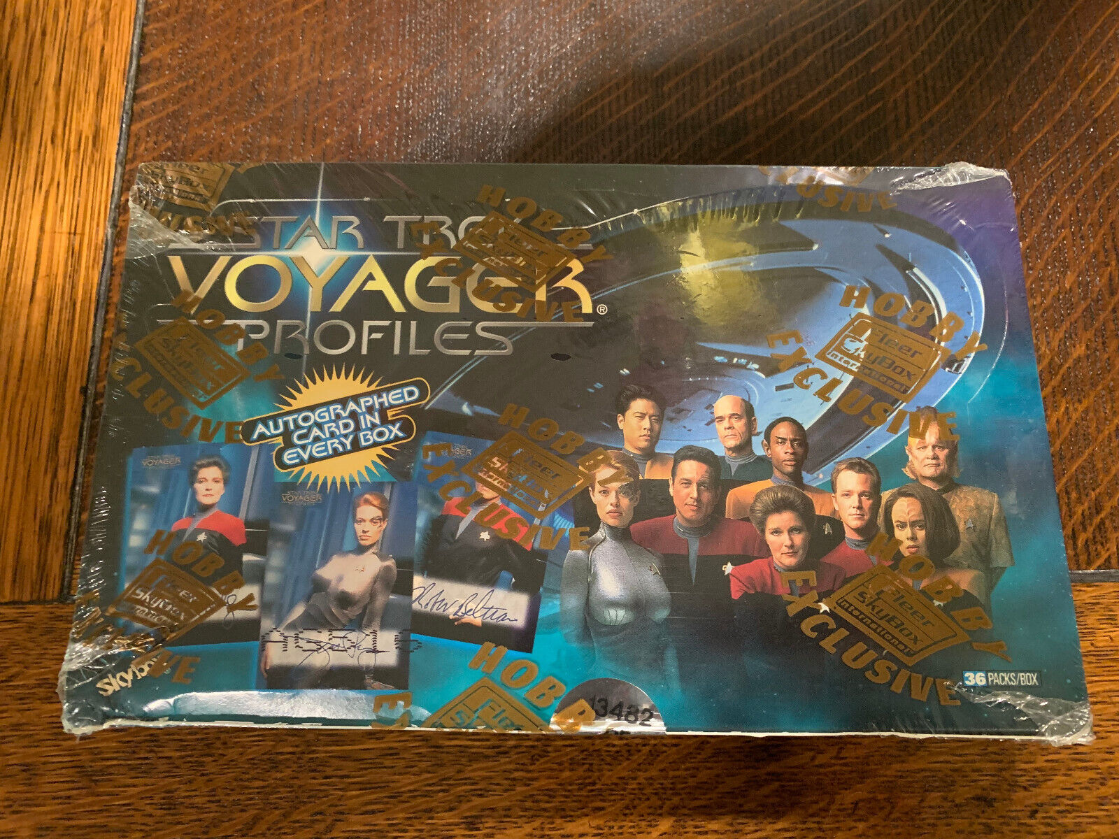 1998 Fleer Skybox Star Trek Voyager Profiles Sealed Hobby Box Trading Cards Auto