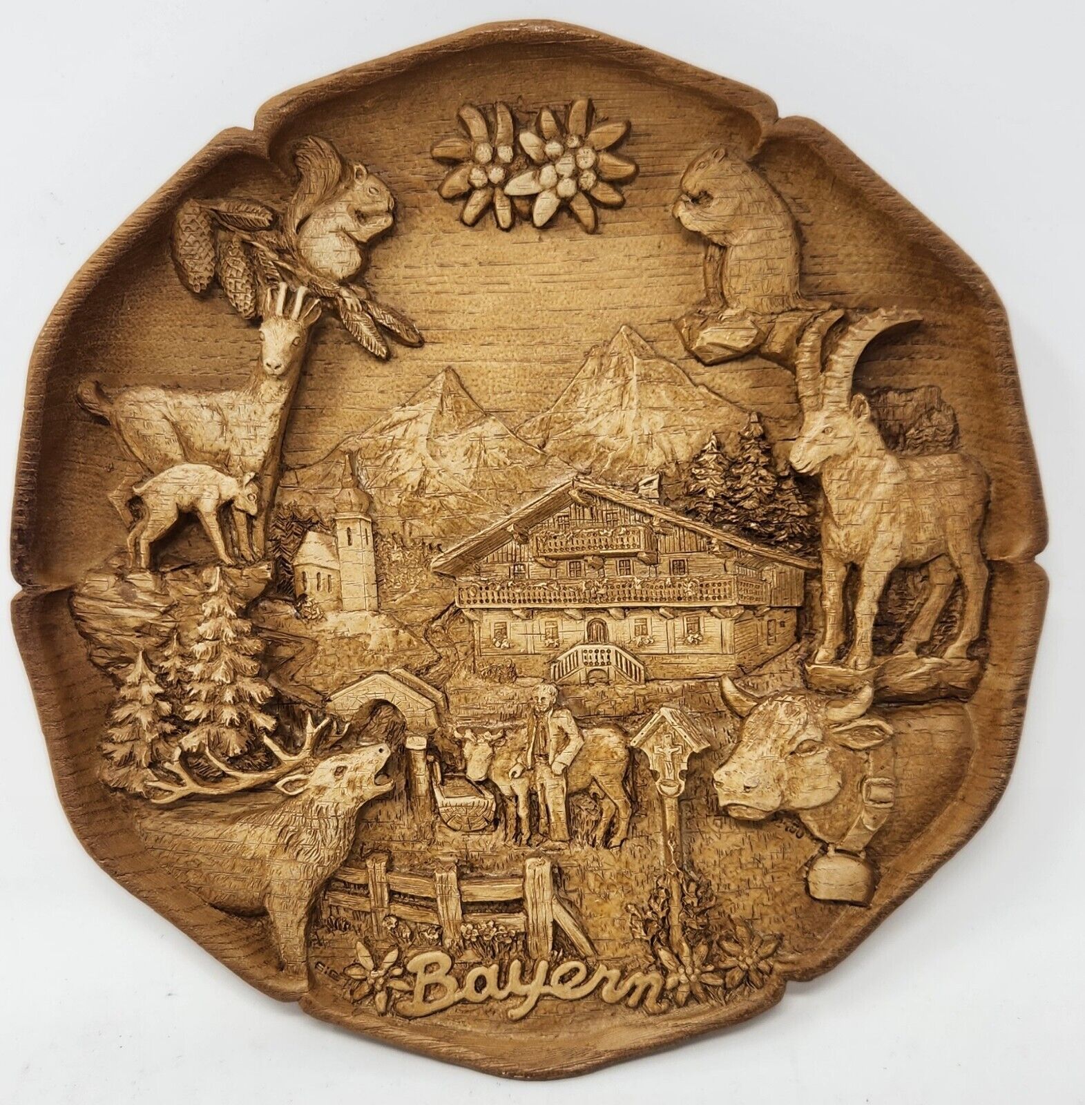 Vintage Bayern Bavaria Germany Wood Resin Decorative Plate Wildlife 3D Effect VN