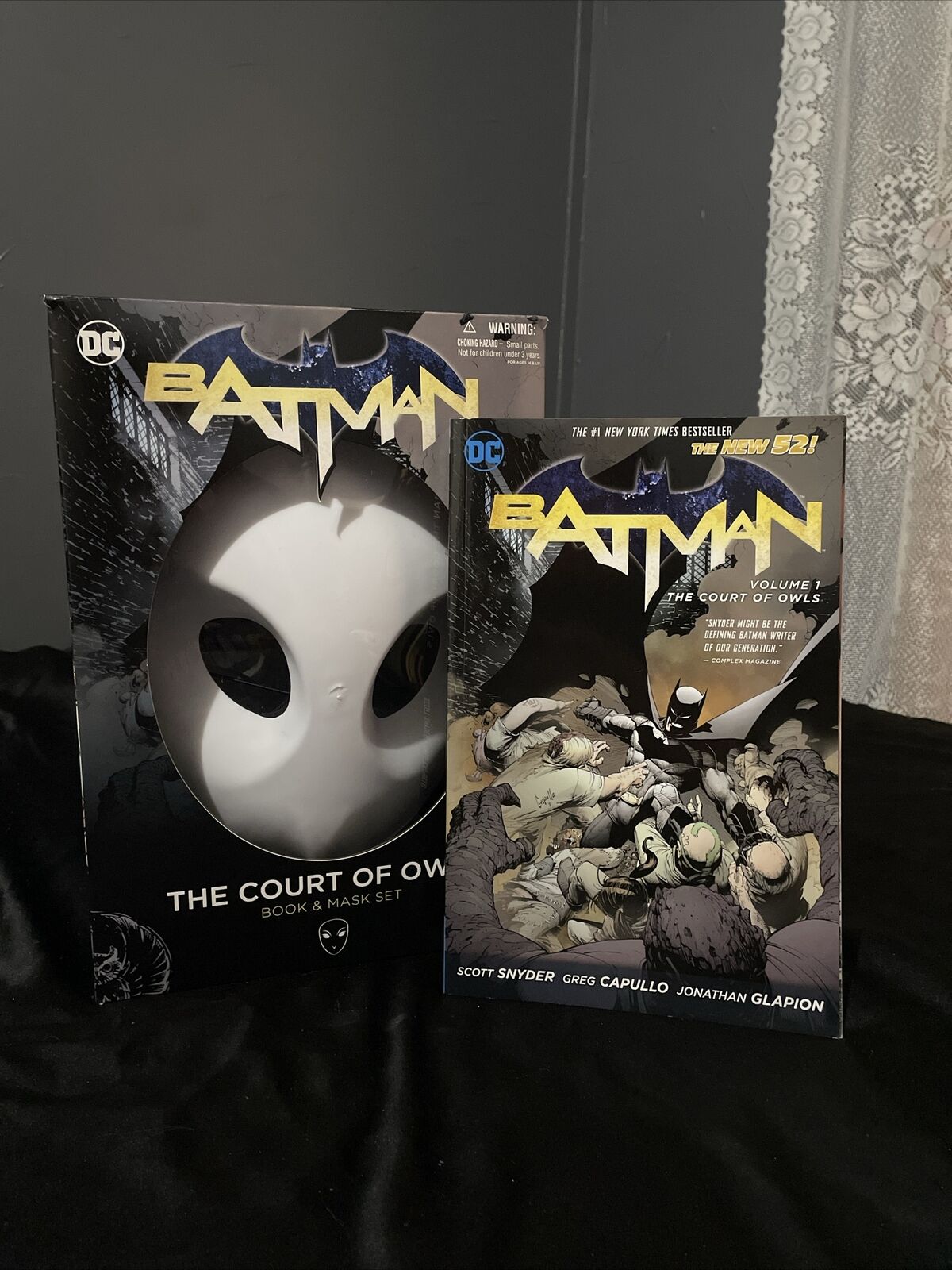 batman court of owls book and mask
