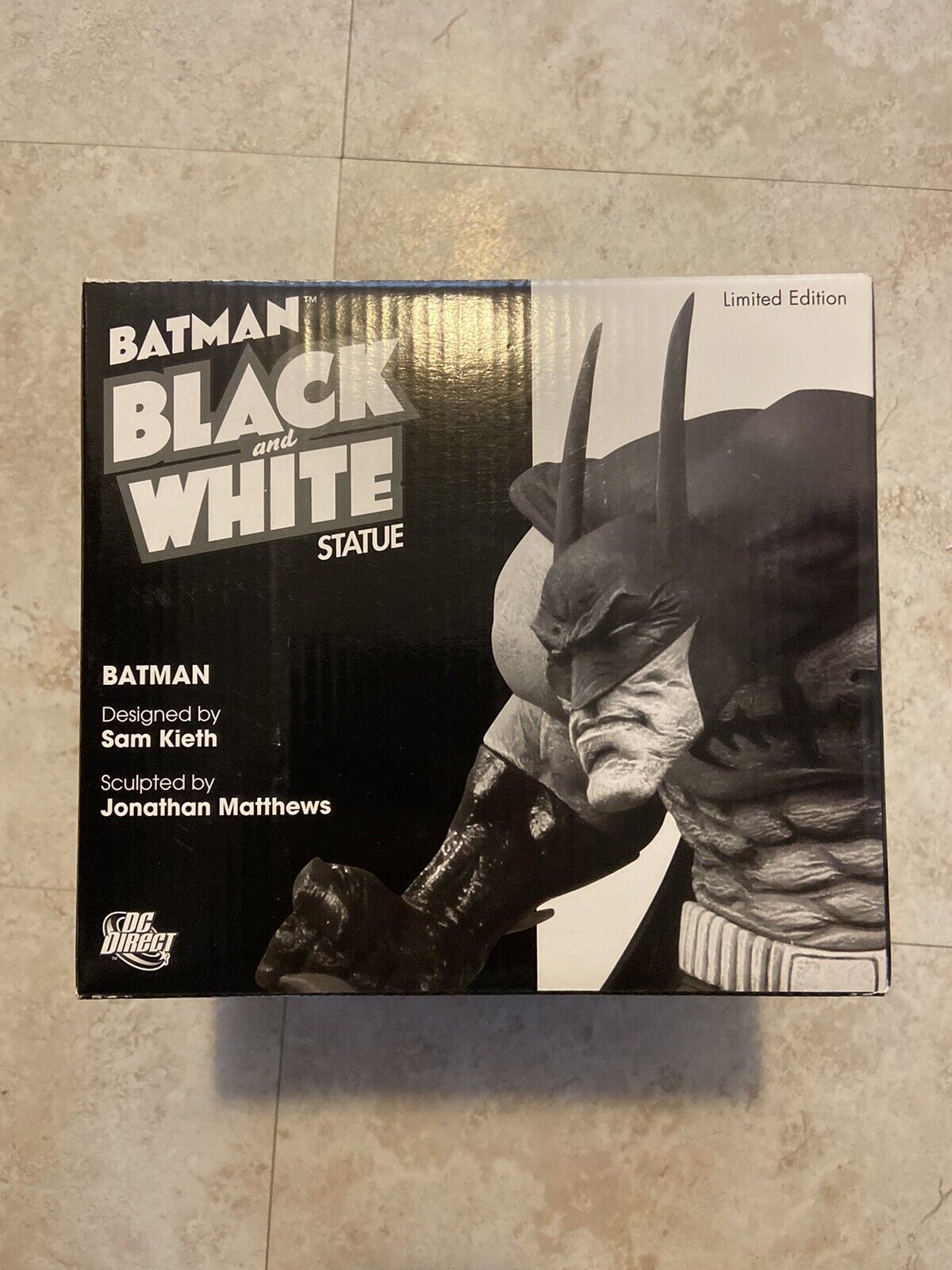 DC Collectibles Black and White Batman Sam Kieth Statue Limited Edition