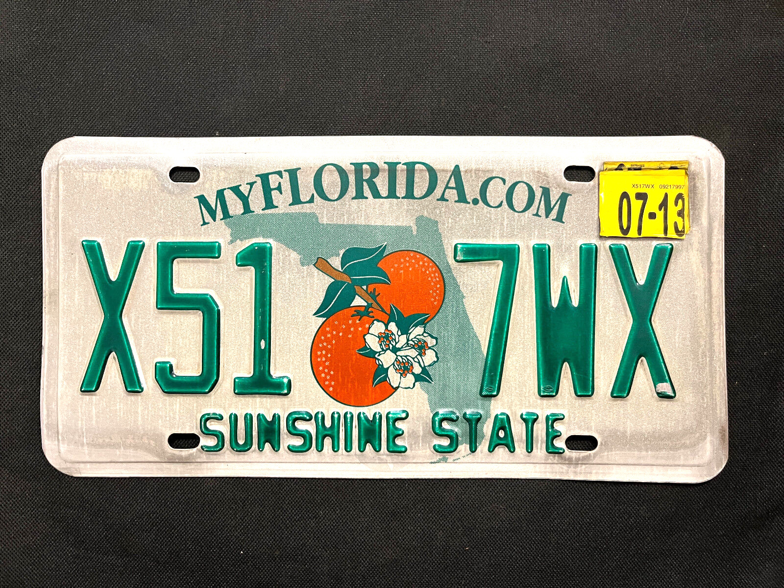 2013 Florida License Plate X51-7WX ...... SUNSHINE STATE, 2 ORANGES & GREEN MAP