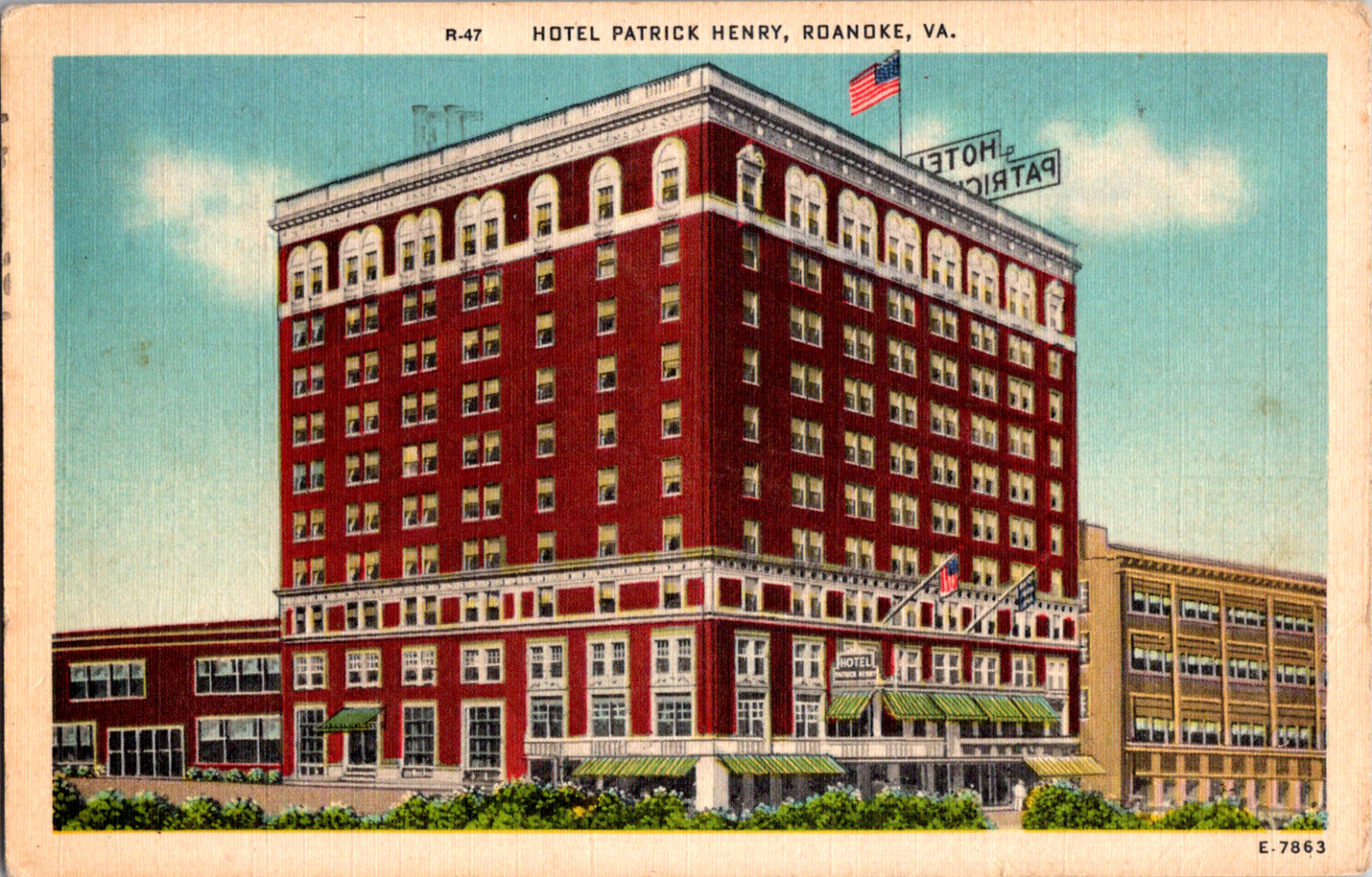 Vintage C. 1940\'s Patrick Henry Hotel Street View Roanoke Virginia VA  Postcard