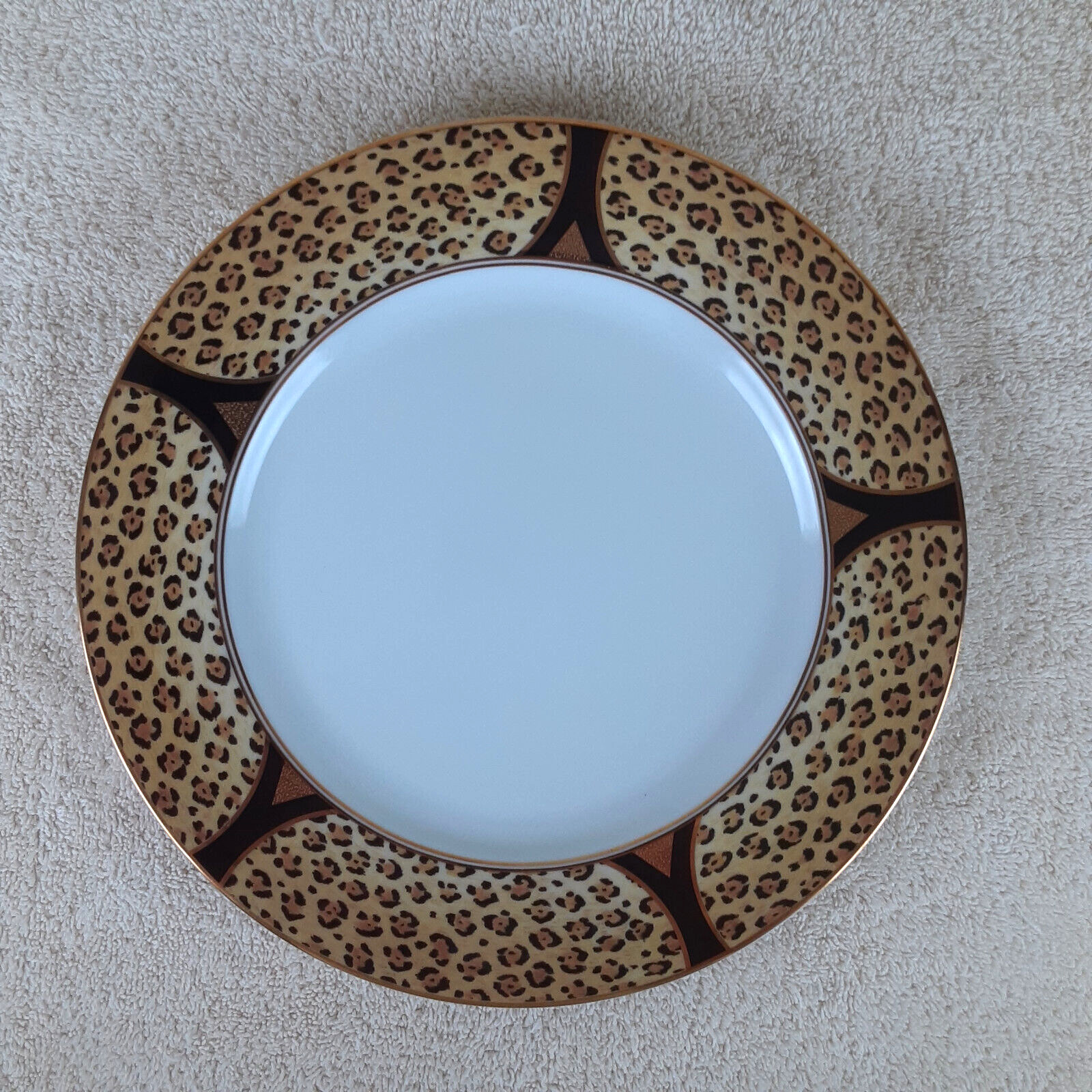 Lot of 4 Lynn Chase Amazonian Jaguar Dinner Plates ~ 10-7/8\